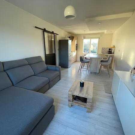 Logement Au 1er Etage D'une Maison Avec Jardin Appartement Le Fossat