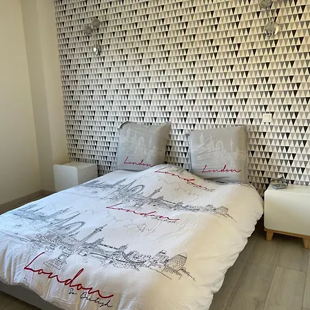 Logement Au 1er Etage D'une Maison Avec Jardin