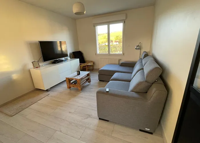 Logement Au 1er Etage D'une Maison Avec Jardin * Le Fossat